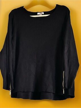 Ribbed Black Long-Sleeve Sweater with Zipper Cuff Detail